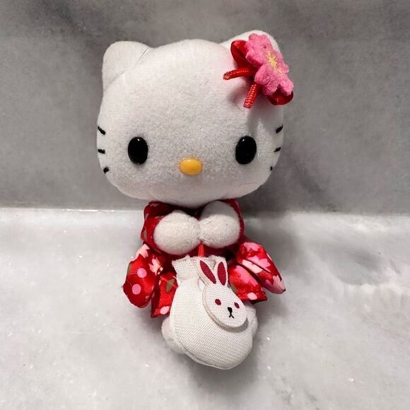 Rare Extra Small Sanrio HELLO KITTY Plush Japanese Doll Dressed with Beautiful S - Picture 1 of 2